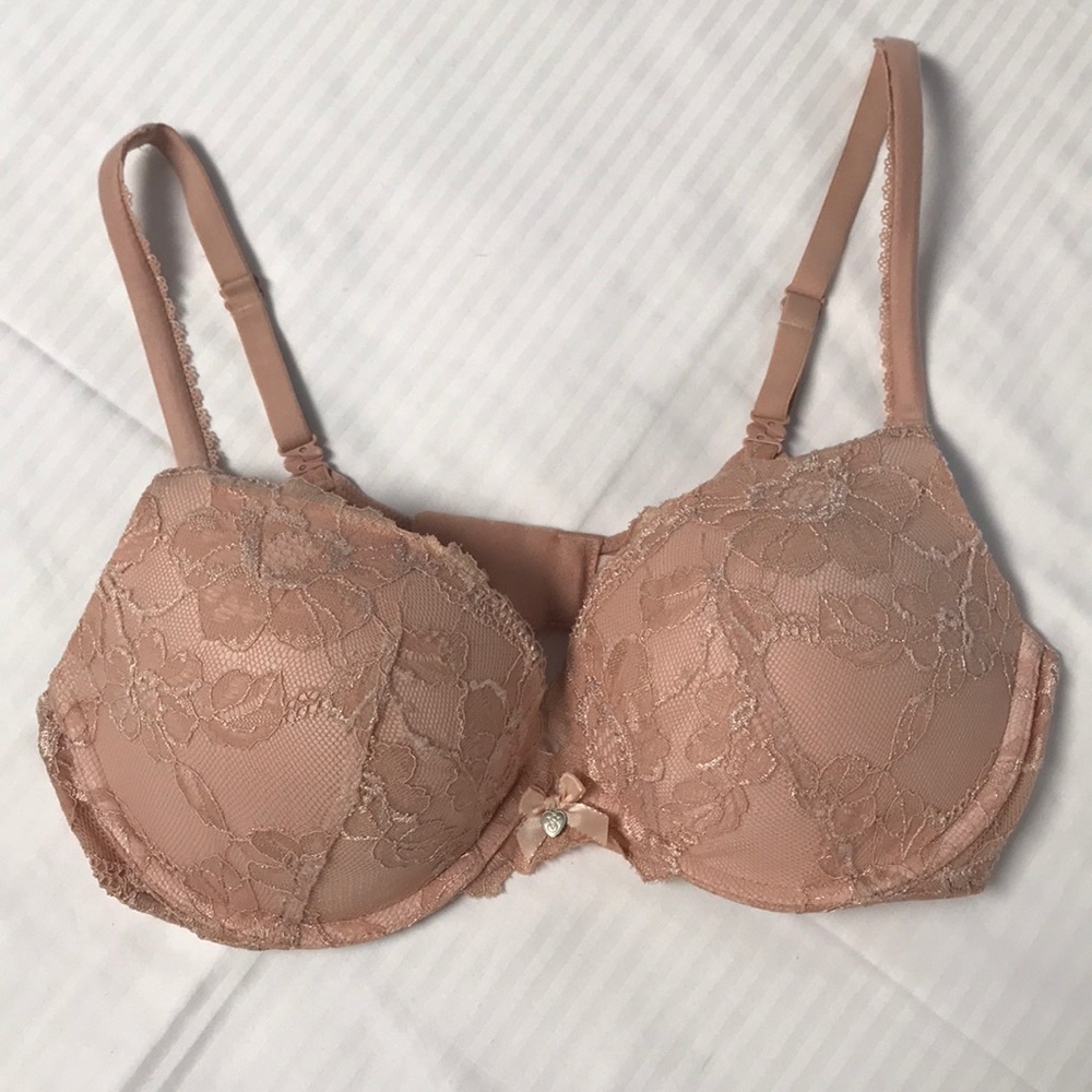SOLD Victoria Secret Push-Up Bra